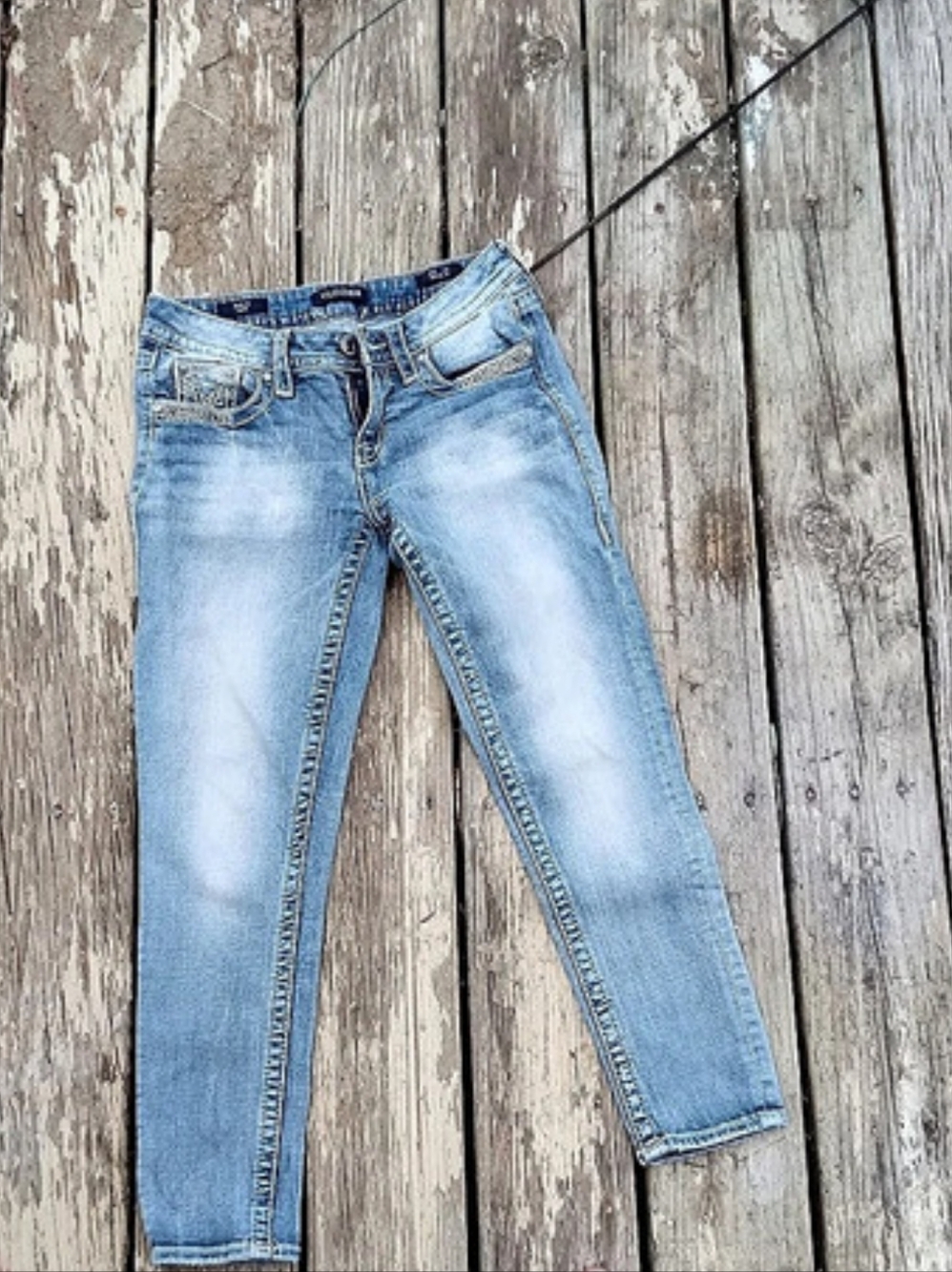 Vigoss The Dublin Capri Women's Skinny Jeans in Blue
